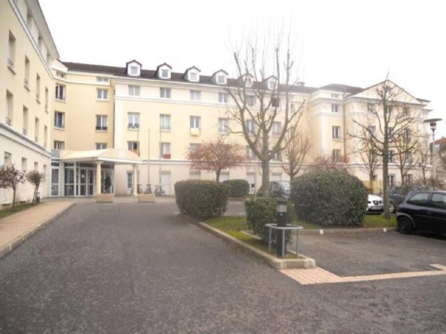 Cosy flat Daire Bussy-Saint-Georges Dış mekan fotoğraf